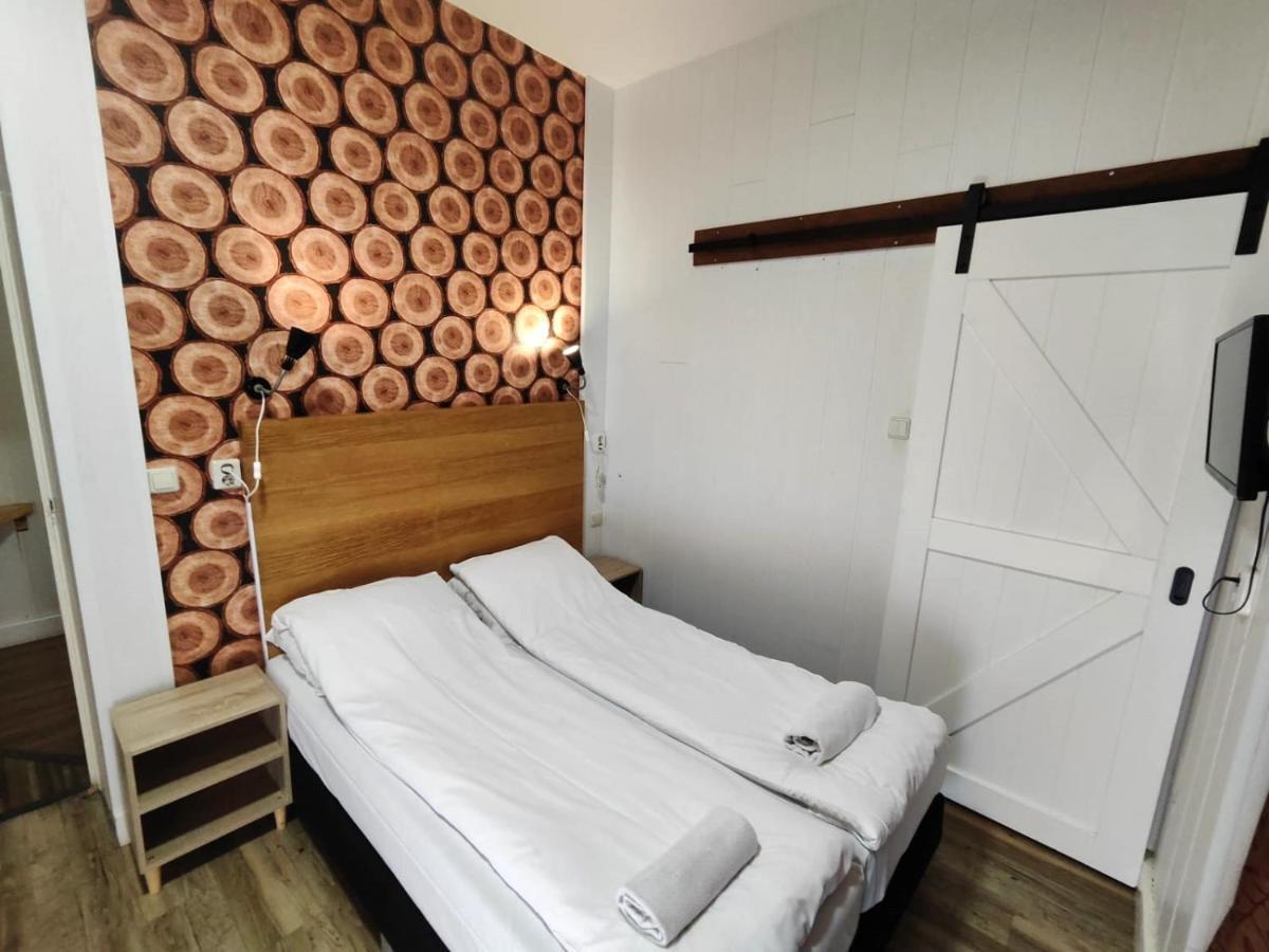 Hotel Holland 2*