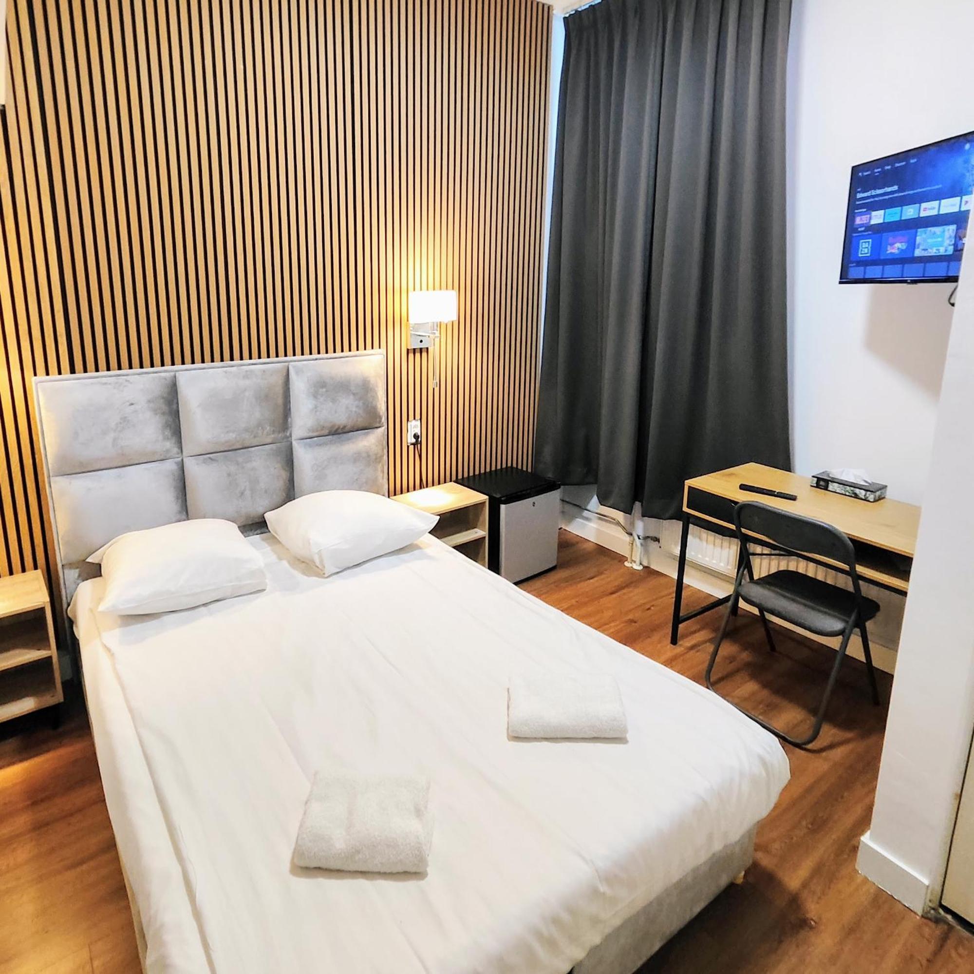 Hotel Holland 2*