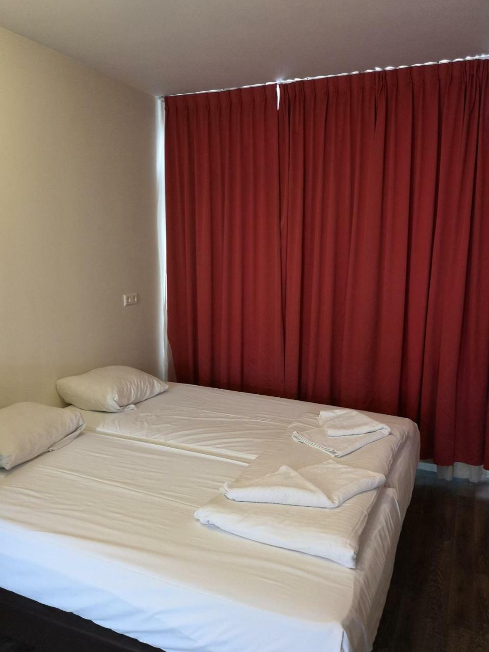 Holland Hotel